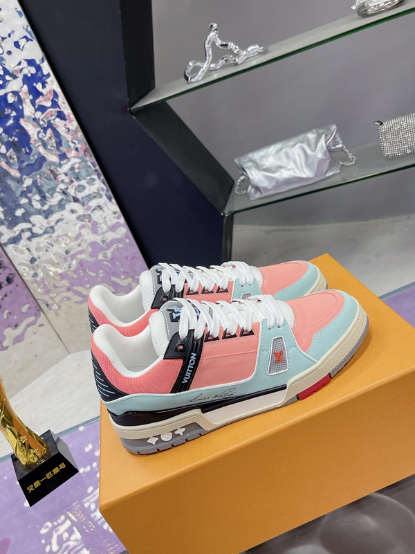 ルイヴィトン靴背面デザイン